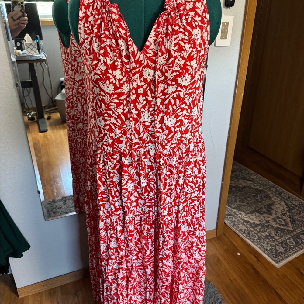 Red and White Croft and Barrow Floral Women's Dress